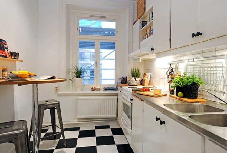 Dapur dengan keramic pola papan catur, sumber showyourvote.org