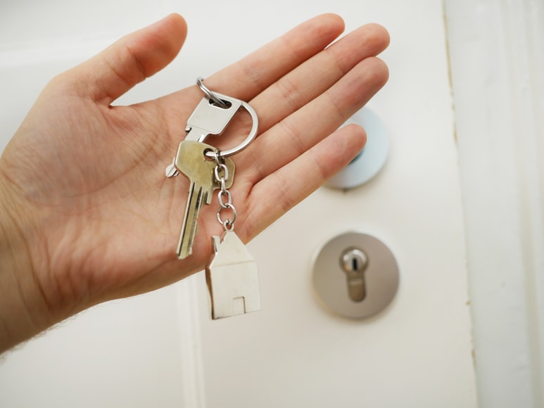 Gantungan Kunci Rumah Berbentuk Rumah, Sumber: Unpslah/@schluesseldienstvergleich_eu