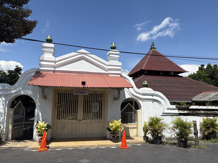 Masjid Soko Tunggal, Sumber: id.wikipedia.org