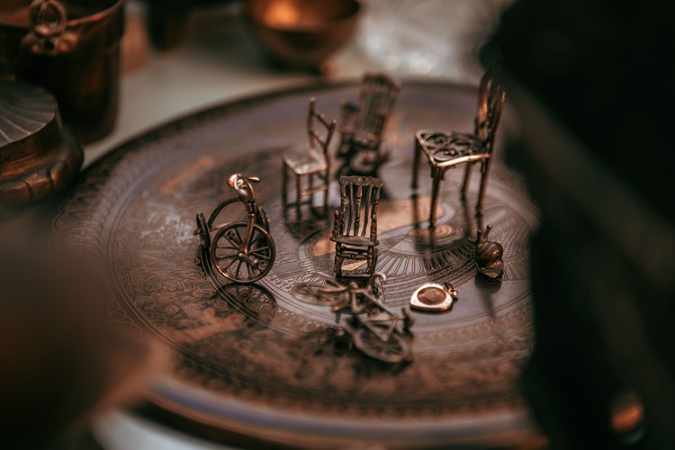 Miniatur kuningan, Sumber: pexels.com