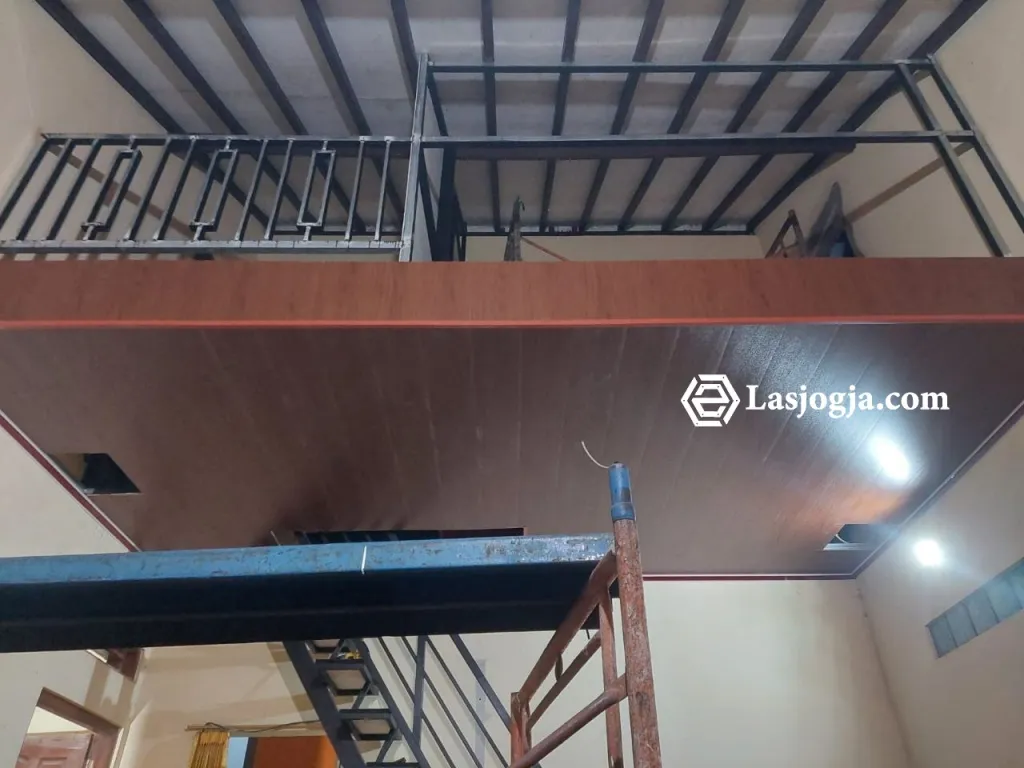 Pembuatan mezzanine untuk klien Lasjogja.com di Bantul